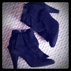 Aldo black suede bootie size 39 fit like 7.5